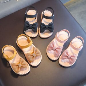 Sandalias con lazo de brillos