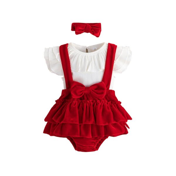 Conjunto de tres piezas con volantes